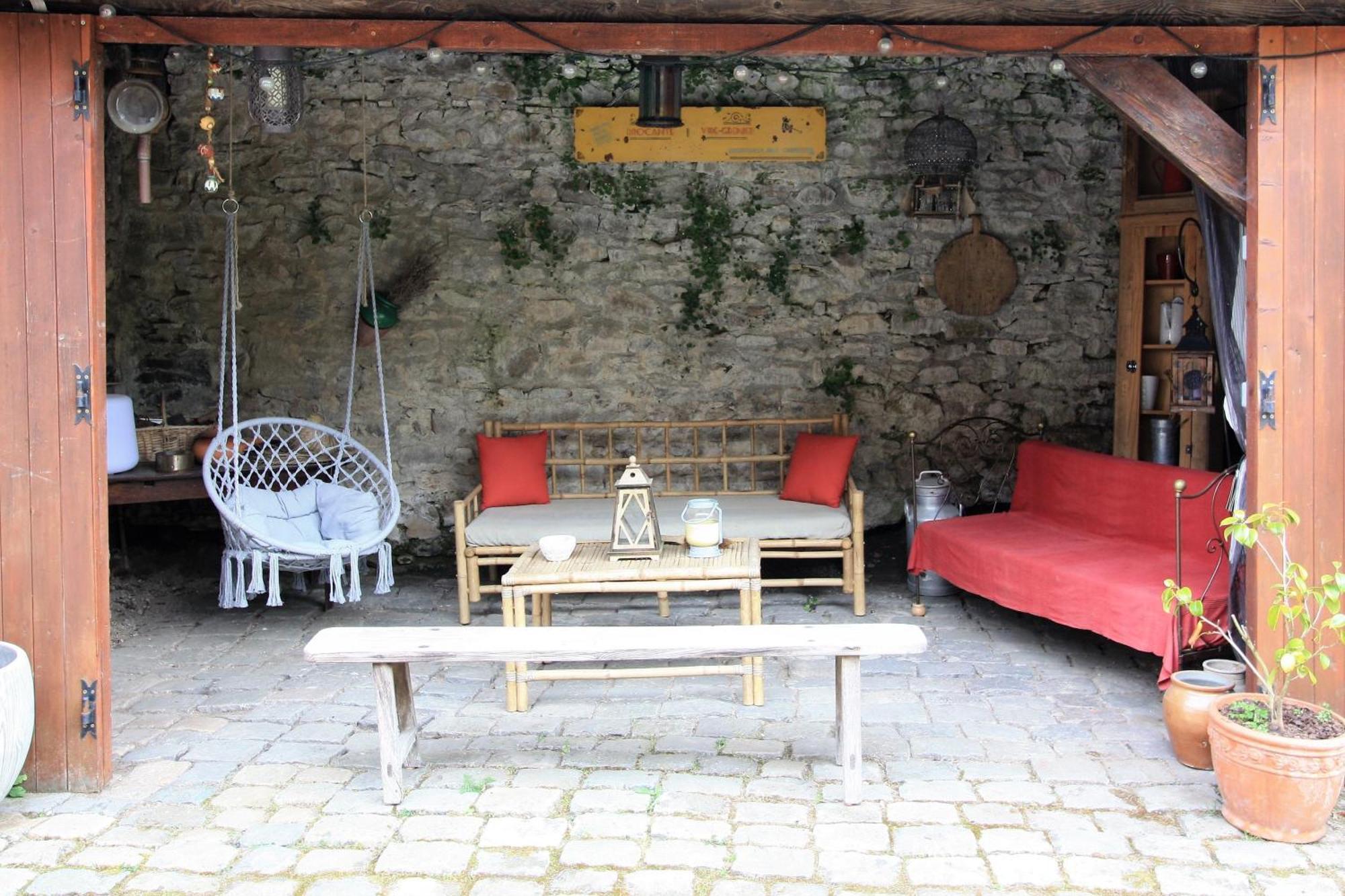 Un Jardin Secret Bed & Breakfast Yzeron Bagian luar foto