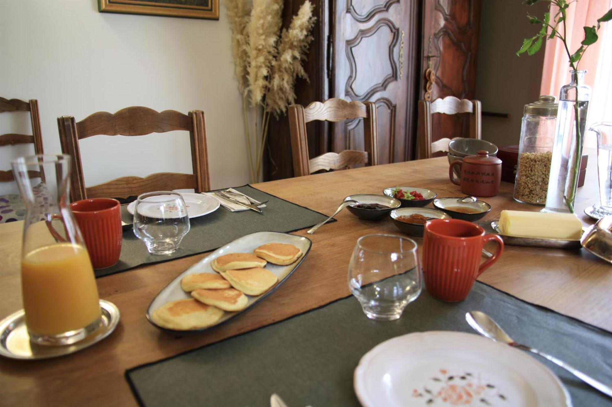 Un Jardin Secret Bed & Breakfast Yzeron Bagian luar foto