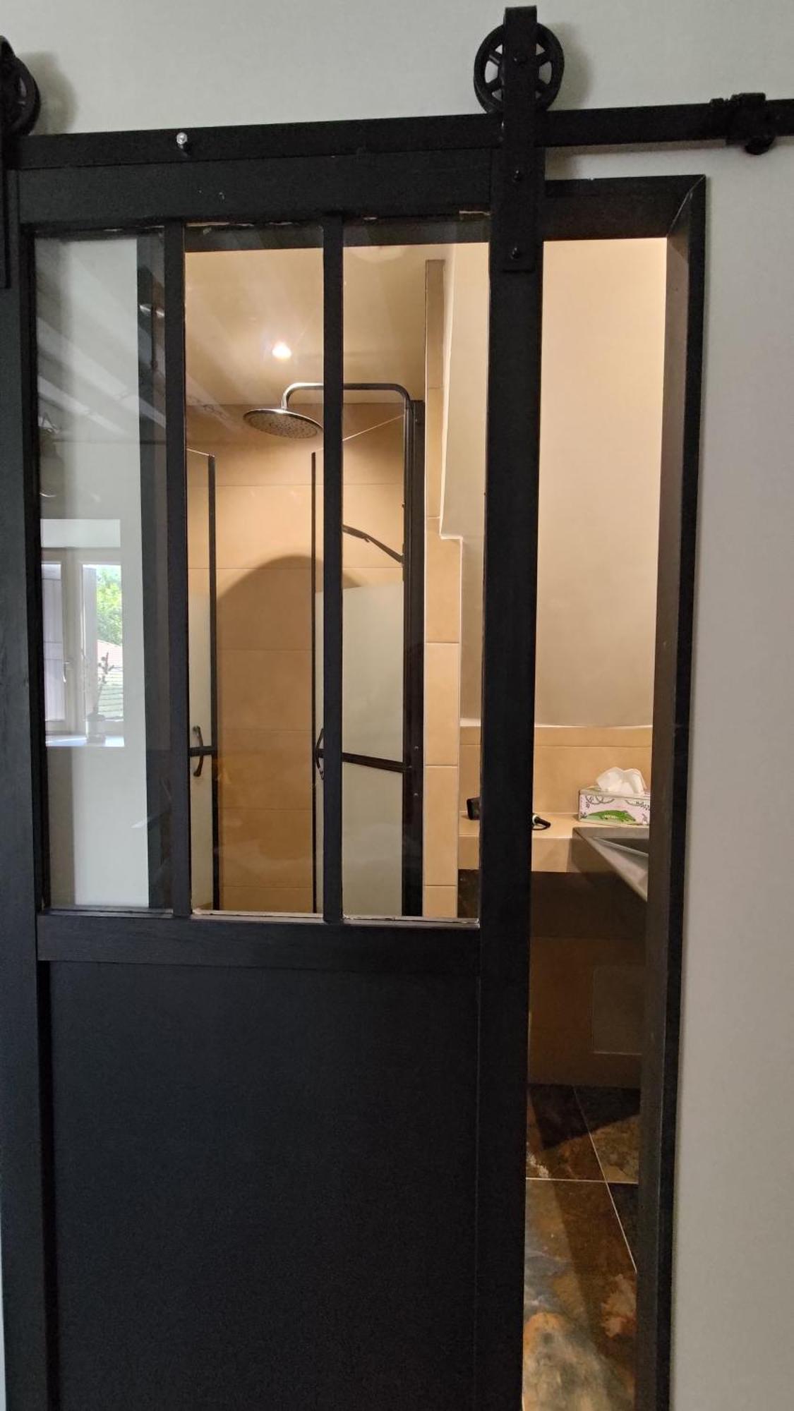 Un Jardin Secret Bed & Breakfast Yzeron Bagian luar foto